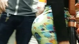 Lijepa dama sisa dug ...