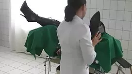 Žena se jela sa svoj ...