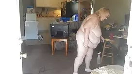 Široka guza i ogromn ...