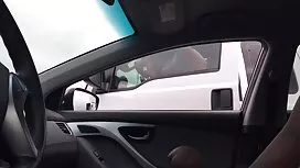 Zrelu babu u kupaćem ...