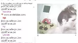 Ispred kamere usisav ...