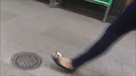 Djevojke koriste igr ...