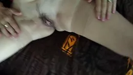 Seksi žena koja se r ...