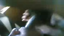 Baby Lexi liže kilog ...