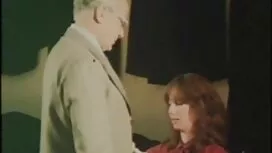 Plavuša jebe porno 1 ...